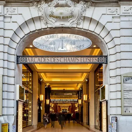 Champs Elysées Appartamento
